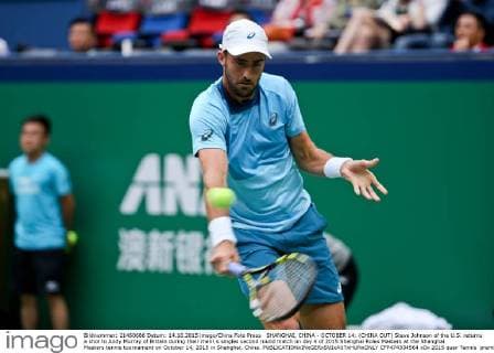 SHANGHAI, CHINA - OCTOBER 14: (CHINA OUT) Steve Johnson of the U.S. returns a shot to Andy Murray of Britain during their men s singles second round match on day 4 of 2015 Shanghai Rolex Masters at the Shanghai Masters tennis tournament on October 14, 2015 in Shanghai, China.  CFP474334564 
