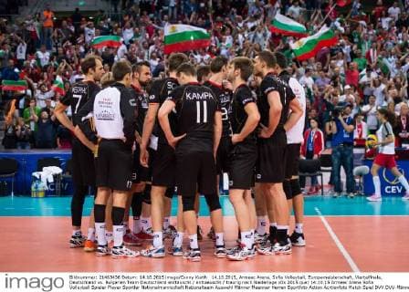 14.10.2015, Armeec Arena, Sofia Volleyball, Europameisterschaft, Viertelfinale, Deutschland vs. Bulgarien Team Deutschland enttäuscht enttaeuscht traurig nach Niederlage