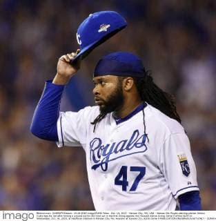 Oct. 14, 2015 - Kansas City, MO, USA - Kansas City Royals starting pitcher Johnny Cueto tips his hat after forcing a ground out for the third out in the first inning against the Houston Astros during Game 5 of the ALDS on Wednesday, Oct. 14, 2015, at Kauffman Stadium in Kansas City, Mo. Houston at Kansas City, ALDS Game 5 - ZUMAm67_