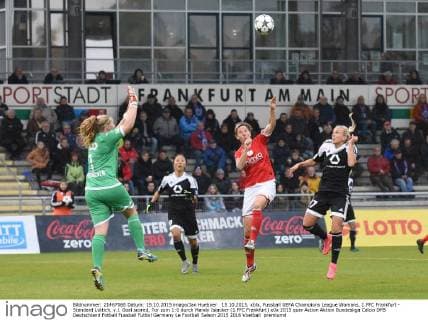 15.10.2015, xblx, Fussball UEFA Champions League Womans, 1.FFC Frankfurt - Standard Lüttich, v.l. Goal scored, Tor zum 1:0 durch Mandy Islacker (1.FFC Frankfurt)