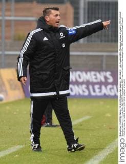 15.10.2015, xblx, Fussball UEFA Champions League Womans, 1.FFC Frankfurt - Standard Lüttich, v.l. Trainer Colin Bell (1.FFC Frankfurt)