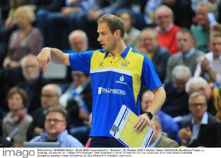 Schwerin, 15. October 2015 Volleyball, Saison 2015 2016, Bundesliga Frauen, 1. Spieltag, Schweriner SC - Allianz MTV Stuttgart: Felix Koslowski (Trainer Schweriner SC)