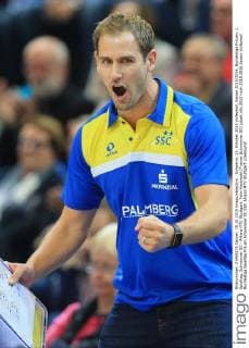 Schwerin, 15. October 2015 Volleyball, Saison 2015 2016, Bundesliga Frauen, 1. Spieltag, Schweriner SC - Allianz MTV Stuttgart: Felix Koslowski (Trainer Schweriner SC) jubelt