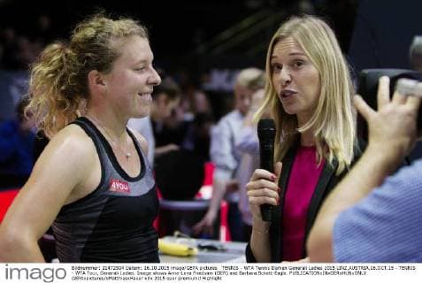 TENNIS - WTA Tennis Damen Generali Ladies 2015 LINZ,AUSTRIA,16.OCT.15 - TENNIS - WTA Tour, Generali Ladies. Image shows Anna-Lena Friedsam (GER) and Barbara Schett-Eagle. GEPAxpictures xMatthiasxHauer