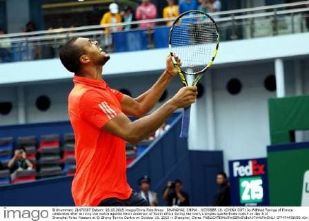 SHANGHAI, CHINA - OCTOBER 16: (CHINA OUT) Jo-Wilfried Tsonga of France celebrates after winning the match against Kevin Anderson of South Africa during the men s singles quarterfinals match on day 6 of Shanghai Rolex Masters at Qi Zhong Tennis Centre on October 16, 2015 in Shanghai, China.  CFP474431055 