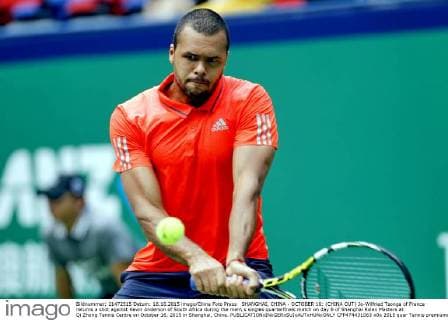 SHANGHAI, CHINA - OCTOBER 16: (CHINA OUT) Jo-Wilfried Tsonga of France returns a shot against Kevin Anderson of South Africa during the men s singles quarterfinals match on day 6 of Shanghai Rolex Masters at Qi Zhong Tennis Centre on October 16, 2015 in Shanghai, China.  CFP474431063 