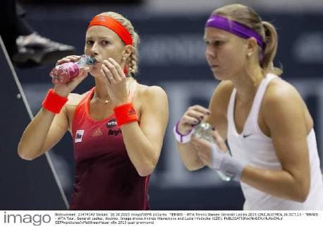 TENNIS - WTA Tennis Damen Generali Ladies 2015 LINZ,AUSTRIA,16.OCT.15 - TENNIS - WTA Tour, Generali Ladies, doubles. Image shows Andrea Hlavackova and Lucie Hradecka (CZE). GEPAxpictures xMatthiasxHauer