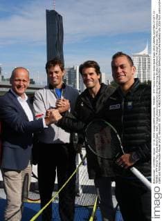 TENNIS - ATP Tennis Herren Erste Bank Open 2015 VIENNA,AUSTRIA,17.OCT.15 - TENNIS - ATP World Tour, Erste Bank Open, draw. Image shows tournament director Herwig Straka (eMotion) Michael Bryan (AUS), Tommy Haas (GER) and Andreas Haider-Maurer (AUT). Keywords: DC Towers. GEPAxpictures xMarioxKneisl