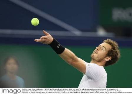 Andy Murray of Britain serves against Novak Djokovic of Serbia in their semi-final match of the men s singles during the 2015 Shanghai Rolex Masters tennis tournament in Shanghai, China, 17 October 2015. Novak Djokovic of Serbia defeated Andy Murray of Britain 2-0 (6-1 6-3) in their semi-final match of the men s singles during the 2015 Shanghai Rolex Masters tennis tournament in Shanghai, China, 17 October 2015. Novak Djokovic eliminates Andy Murray to advance to final at Shanghai Rolex Masters  20151017_34214