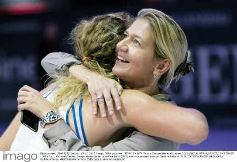 TENNIS - WTA Tennis Damen Generali Ladies 2015 LINZ,AUSTRIA,17.OCT.15 - TENNIS - WTA Tour, Generali Ladies. Image shows Anna-Lena Friedsam (GER) and tournament director Sandra Reichel. GEPAxpictures xMatthiasxHauer