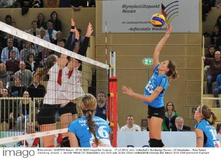 17.10.2015, xtkx, Volleyball 1.Bundesliga Damen, VC Wiesbaden - Rote Raben Vilsbiburg, emspor .l. Jennifer Pettke (VC Wiesbaden)