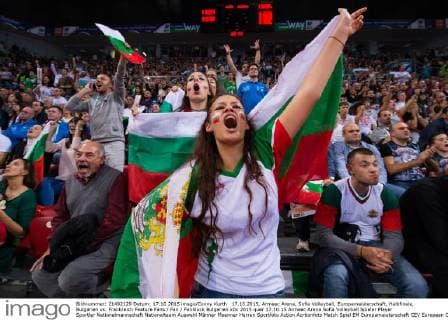 17.10.2015, Armeec Arena, Sofia Volleyball, Europameisterschaft, Halbfinale, Bulgarien vs. Frankreich Feature Fans Fan Fanblock Bulgarien