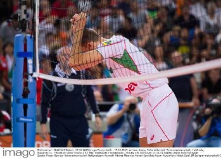 17.10.2015, Armeec Arena, Sofia Volleyball, Europameisterschaft, Halbfinale, Bulgarien vs. Frankreich Viktor Yosifov ( 12 BUL) enttäuscht enttaeuscht traurig
