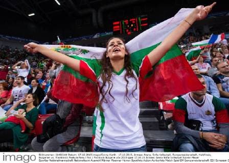 17.10.2015, Armeec Arena, Sofia Volleyball, Europameisterschaft, Halbfinale, Bulgarien vs. Frankreich Feature Fans Fan Fanblock Bulgarie