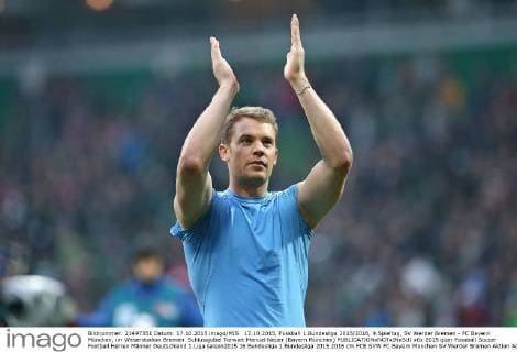 17.10.2015, Fussball 1.Bundesliga 2015 2016, 9.Spieltag, SV Werder Bremen - FC Bayern München, im Weserstadion Bremen. Schlussjubel Torwart Manuel Neuer (Bayern München) 