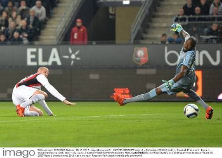 MATHIEU BODMER (ogcn) - Abdoulaye DIALLO (srfc) - Fussball Frankreich, Ligue 1, Stade Rennes vs. OGC Nice - 18 10 2015 AnthonyBIBARD FEP Panoramic 