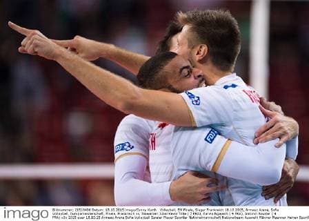 Volleyball, EM Finale, Sieger Frankreich 18.10.2015, Armeec Arena, Sofia Volleyball, Europameisterschaft, Finale, Frankreich vs. Slowenien Jubel Kevin Tillie ( 7 FRA), Earvin Ngapeth ( 9 FRA), Antonin Rouzier ( 4 FRA)