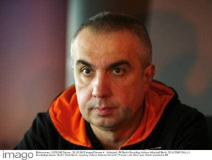 Volleyball, PK Berlin Recycling Volleys Volleyball Berlin 20.10.2015 DVL 1. Bundesliga Saison 2015 2016 Berlin recycling Volleys Roberto Serniotti (Trainer)