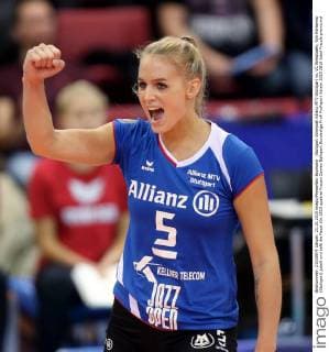 Stuttgart Volleyball Allianz MTV Stuttgart vs. VC Wiesbaden, Kim Renkema (Stuttgart) jubelt und ballt die Faust