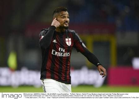 Fußball, Italien, Kevin-Prince Boateng beschwert sich bei Trofeo Berlusconi über rassistische Äußerungen von Inter-Fans Kevin-Prince Boateng Milan infastidito dai cori razzisti dei tifosi dell Inter Mailand 21 10 2015 - Trofeo Berlusconi AC Milan - Inter giuseppexceleste