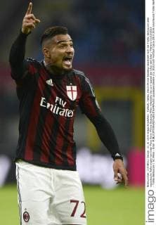 Fußball, Italien, Kevin-Prince Boateng beschwert sich bei Trofeo Berlusconi über rassistische Äußerungen von Inter-Fans Kevin-Prince Boateng Milan infastidito dai cori razzisti dei tifosi dell Inter Mailand 21 10 2015 - Trofeo Berlusconi AC Milan - Inter giuseppexceleste