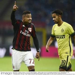 Fußball, Italien, Kevin-Prince Boateng beschwert sich bei Trofeo Berlusconi über rassistische Äußerungen von Inter-Fans Kevin-Prince Boateng Milan infastidito dai cori razzisti dei tifosi dell Inter Mailand 21 10 2015 - Trofeo Berlusconi AC Milan - Inter giuseppexceleste