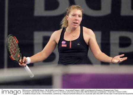 Anna-Lena Friedsam (GER) ist enttaeuscht, frustriert, Entaeuschung, Frust, Emotionen, regt sich auf Tennis, Frauen, 2015 22.10.2015 WTA Tennis Damen BGL BNP Paribas Open Luxembourg - Anna-Lena Friedsam (GER) vs Stefanie Voegele (SUI) Kockelscheuer, Luxemburg 