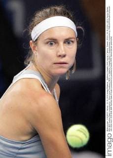 Stefanie Voegele (SUI) kurios Tennis, Frauen, 2015 22.10.2015 WTA Tennis Damen BGL BNP Paribas Open Luxembourg - Anna-Lena Friedsam (GER) vs Stefanie Voegele (SUI) Kockelscheuer, Luxemburg 