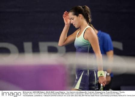 Ana Ivanovic ist enttaeuscht, frustriert, Entaeuschung, Frust, Emotionen Tennis, Frauen, 2015 22.10.2015 WTA Tennis Damen BGL BNP Paribas Open Luxembourg - Alison van Uytvanck (BEL) vs Ana Ivanovic (SRB) Kockelscheuer, Luxemburg 