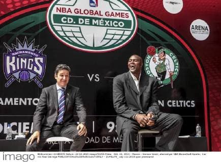 Oct. 22, 2015 - Mexico - Horace Grant, ehemaliger NBA Basketball-Spieler, hier mit Raul Zarraga  - ZUMAu78_