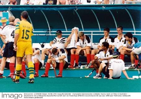 Olympische Sommerspiele in Atlanta, Hockey Spiel um Platz 3, Australien - Deutschland: Die enttäuschte deutsche Mannschaft nach der Niederlage