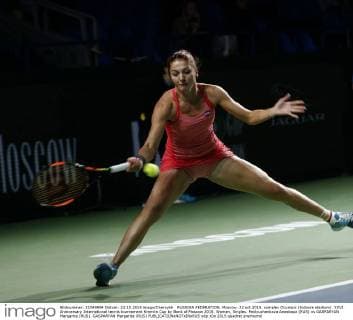 RUSSIAN FEDERATION. Moscow. 22 oct.2015. complex OLympic (Indoore stadium). XXVI Anniversary International tennis tournament Kremlin Cup by Bank of Moscow 2015. Women, Singles. Pavlyuchenkova Anastasia (RUS) vs GASPARYAN Margarita (RUS). GASPARYAN Margarita (RUS) 