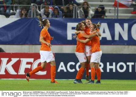 Fußball, Damen, Frankreich - Niederlande celebration Danielle Van De Donk (NED) - Fußball, Nationalteam, Frankreich vs Niederlande - 23 10 2015 GwendolineLeGoff 