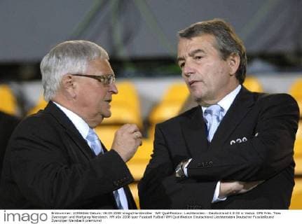 WM Qualifikation: Liechtenstein - Deutschland 6.9.08 in Vaduz. DFB Präs. Theo Zwanziger und Wolfgang Niersbach. HM