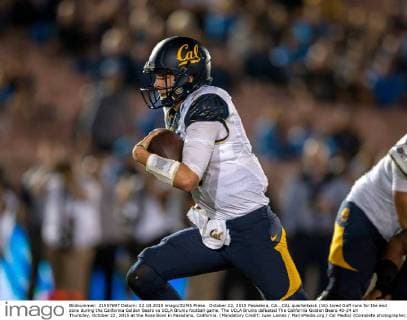 October 22, 2015 Pasadena, CA...CAL quarterback (16) Jared Goff runs for the end zone during the California Golden Bears vs UCLA Bruins football game. The UCLA Bruins defeated The California Golden Bears 40-24 on Thursday, October 22, 2015 at the Rose Bowl in Pasadena, California. (Mandatory Credit: Juan Lainez MarinMedia.org Cal Media) (Complete photographer, and credit required) NCAA College League USA Football 2015: California vs UCLA OCT 22 - ZUMAc04_