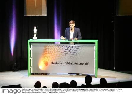 23.10.2015 - Deutsche Akademie für Fussballkultur - Fussballgala - Verleihung Walter Bensemann Preis 2015 JüRa - Ulrich Tausend (medienpädagogischer Referent)
