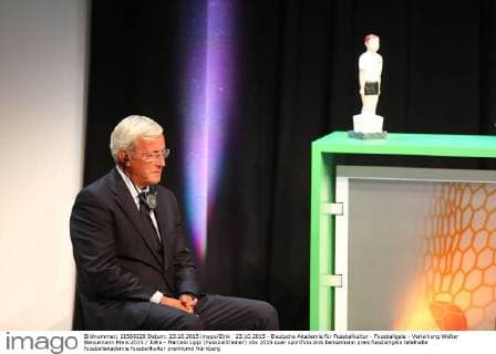 23.10.2015 - Deutsche Akademie für Fussbalkultur - Fussballgala - Verleihung Walter Bensemann Preis 2015 JüRa - Marcelo Lippi (Fussballtrainer)