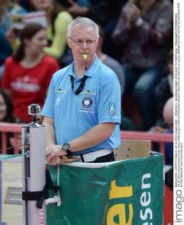 Volleyball 1. Bundesliga Saison 2015 2016 TV Rottenburg - Netzhoppers KW Bestensee 24.10.2015 Hauptschiedsrichter Joerg Kellenberger 