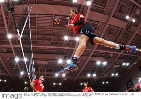 Volleyball Bundesliga TV Rottenburg vs. Netzhoppers KW-Bestensee , Lars Wilmsen ( TVR )
