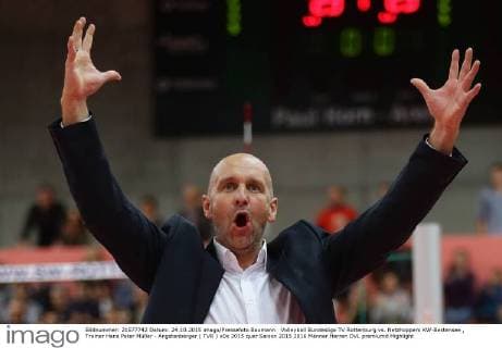 Volleyball Bundesliga TV Rottenburg vs. Netzhoppers KW-Bestensee , Trainer Hans Peter Müller - Angstenberger ( TVR )