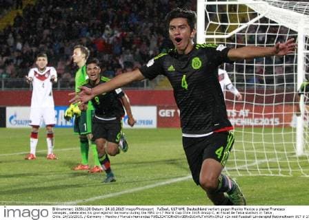 Fußball, U17 WM, Deutschland verliert gegen Mexiko Mexico s player Francisco Venegas , celebrates his goal against Germany during the FIFA U-17 World Cup Chile 2015 Group C, at Fiscal de Talca stadium in Talca , Chile. 24 10 2015. Germany - Mexiko MarceloHernandez 