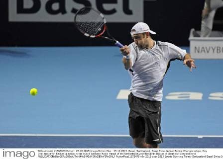 25.10.2015. Basel, Switzerland. Basel Swiss Indoor Tennis Championships. Day One. Benjamin Becker in action in the match between Robin Haase of the Netherlands and Benjamin Becker of Germany xDavidxEmmx  ActionPlus11675479