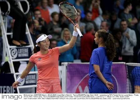 Tennis BGLBNPParibas Open 2015 - Luxembourg WTA Tennis Damen Luxemburg - Finale 25.10.2015, Tennis WTA, Tennis BGLBNPParibas Open 2015 Finale - Luxembourg Kockelscheuer, Luxemburg v.l. Misaki Doi (JPN, Japan) jubelt nach ihrem ersten WTA Titel 