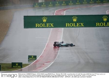 October 25, 2015: Lewis Hamilton 44 with Mercedes AMG Petronas F1 Team spins out before turn 11 during qualifying session at the Formula One United States Grand Prix, Circuit of the Americas. Austin, TX. Formula One 2015: United States Grand Prix OCT 25 - ZUMAc04_
