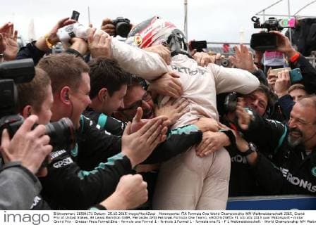 Motorsports: FIA Formula One World Championship WM Weltmeisterschaft 2015, Grand Prix of United States, 44 Lewis Hamilton (GBR, Mercedes AMG Petronas Formula One Team), xHOCHxZWEIx