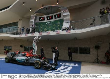 25.10.2015. Circuit of the Americas, Austin, Texas, USA. The delayed race after qualifying was held early Sunday. Mercedes AMG Petronas F1 driver - Lewis Hamilton wins at Austin and the world driver championship. xLeannexBoonx  ActionPlus11675948