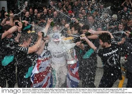 Motorsports: FIA Formula One World Championship WM Weltmeisterschaft 2015, Grand Prix of United States, 44 Lewis Hamilton (GBR, Mercedes AMG Petronas Formula One Team), xHOCHxZWEIx