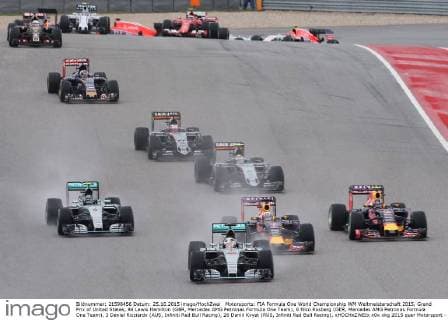 Motorsports: FIA Formula One World Championship WM Weltmeisterschaft 2015, Grand Prix of United States, 44 Lewis Hamilton (GBR, Mercedes AMG Petronas Formula One Team), 6 Nico Rosberg (GER, Mercedes AMG Petronas Formula One Team), 3 Daniel Ricciardo (AUS, Infiniti Red Bull Racing), 26 Daniil Kvyat (RUS, Infiniti Red Bull Racing), xHOCHxZWEIx