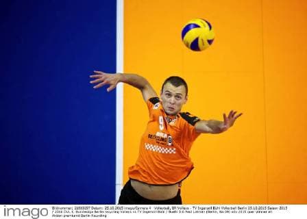 Volleyball, BR Volleys - TV Ingersoll Bühl Volleyball Berlin 25.10.2015 Saison 2015 2016 DVL 1. Bundesliga Berlin recycling Volleys vs TV Ingersoll Bühl Buehl 3:0 Paul Lotman (Berlin, No.09)
