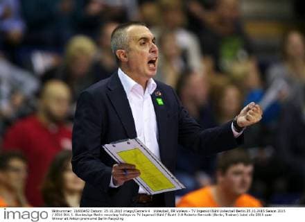 Volleyball, BR Volleys - TV Ingersoll Bühl Volleyball Berlin 25.10.2015 Saison 2015 2016 DVL 1. Bundesliga Berlin recycling Volleys vs TV Ingersoll Bühl Buehl 3:0 Roberto Serniotti (Berlin, Trainer) Jubel